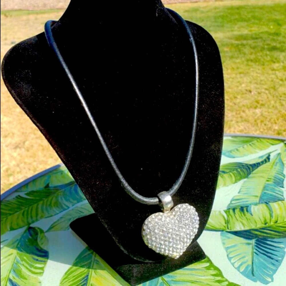 Women’s Crystal Heart Necklace (HEAVY)